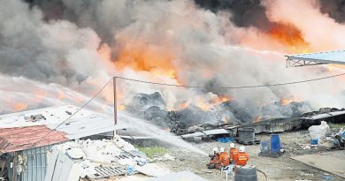 【今日森美兰头条】数公里外也见浓烟  塑料回收厂狂烧