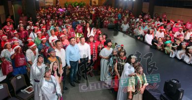 芙蓉邻恩复兴教会圣诞活动‧陆兆福：当选因选民支持  “我当部长得接地气”