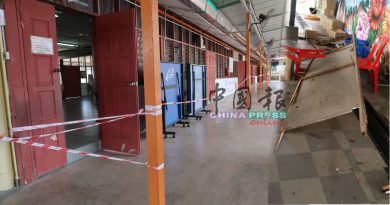 万茂华小礼堂外天花板塌下  谢琪清拨款7万抢修