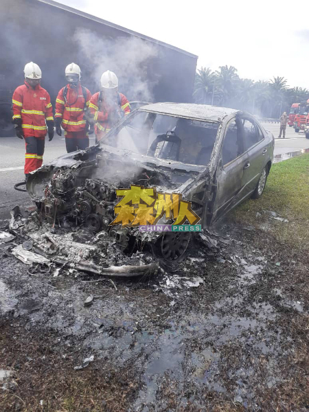 军官莫哈末赛巴尼的马赛迪不知何故突然在芙隆大道燃烧，焚毁度近80%，所幸司机及时逃出车外。 