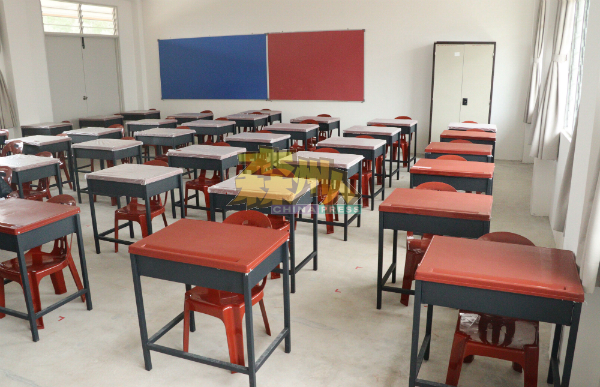 在新常态和标准作业程疗下，若把37名一年级学生放在一班上课，将使到教室空间显得拥挤。