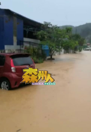 晏斗尼南（ Nilam）轻工业区4间工厂再度饱受水患困扰。