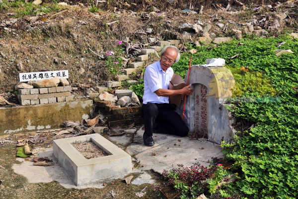 张金祥分享在找出抗日英雄张文顺墓碑时，曾发生一件蛮玄的事情。