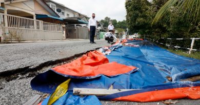 提升围墙引发地陷 芙市局拨37万抢修