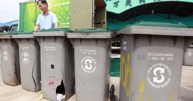 垃圾桶残破要更换 市民可亲自登门SWM
