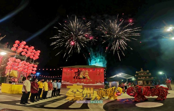 芙蓉梅岭志元堂的新春亮灯礼，掀起了绚丽的序幕。