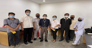 峇都巴卡村委会与卫生诊所 免费为民健康检查