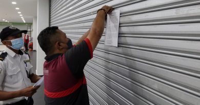 租户拖欠逾百万租金 商场管理层封店
