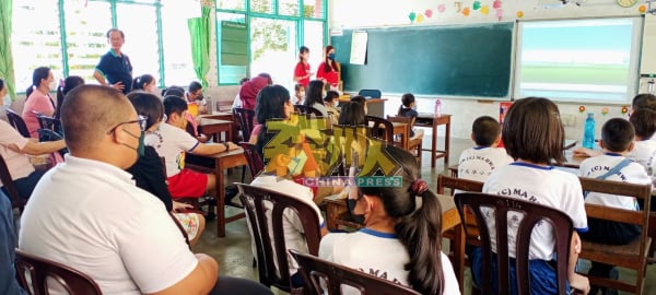 周六的“Fun School，School Fun”活动，华侨银行业在马华小学进行儿童理财讲座会。