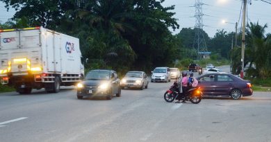 中学园交通繁忙 只适划黄格 不宜设红绿灯