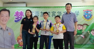 自动自发献爱心 谢琪清赞加小学生