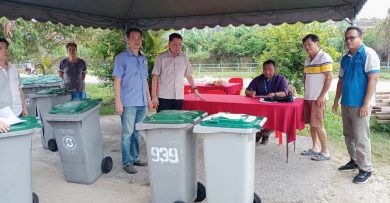 旧垃圾桶换新垃圾桶 叶耀荣：不是大选糖果