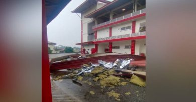 暴风雨来袭 消拯局屋顶损毁