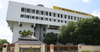 森大臣颁委任状 新县市议员就职