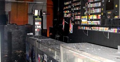 电子烟店遭纵火损失5万 警方吁公众提供情报