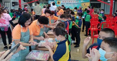 难得校园庆冬至 三民华小学生搓汤圆乐