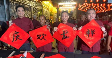 陆兆福大派新年红包 庇10华校 获9万5000