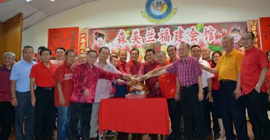 周世扬吁福建会馆 走出会馆办团拜