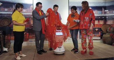 森客家文化协会引进AI机器人 与科技携手传承文化