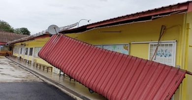 新那灵中华小学风灾 依斯迈拉欣紧急拨2万抢修