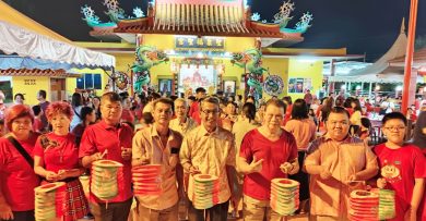 家好月圆  中秋游园会 400人出席 场面好热闹