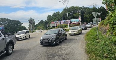 世纪花园路口道路 预计下周二起封路两天 修复排水沟斜坡
