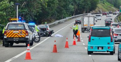 摩哆撞上停驶轿车 工程师骑士当场身亡