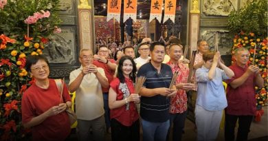 迎蛇年  点头香   庇劳西天宫信徒祈福迎新