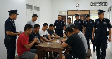 14华男聚赌被捕 警起获赌具近2万现金