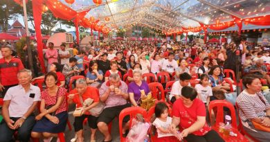 森州人头条 ｜逾20烧猪切到手软 5000人挤爆森民行团拜