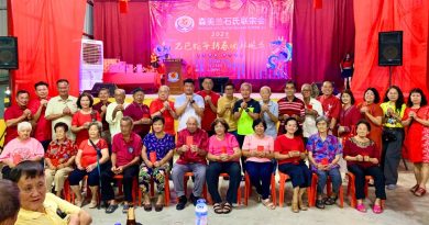 逾500宗亲大团圆 石氏新年聚餐闹哄哄