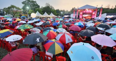 万人雨中撑伞捧场 IJM Land元宵派对热情欢腾