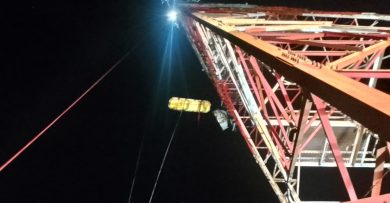 高空维修突感不适　 男子昏迷高塔  不治身亡