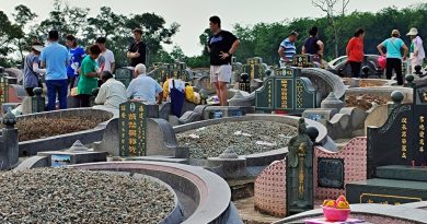 避开连假塞车 清明正日宁宜义山迎扫墓潮