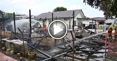 亚沙新村木屋大火 5分钟全烧毁    母子及时逃生