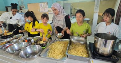 学生亲制早餐献师恩 培华小学教师节充满暖意
