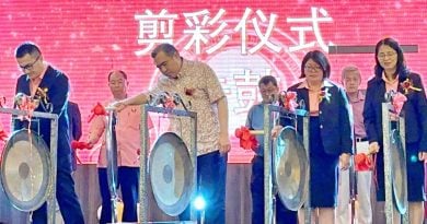 金马士国民华小105周年 陆兆福拨2万助维修礼堂