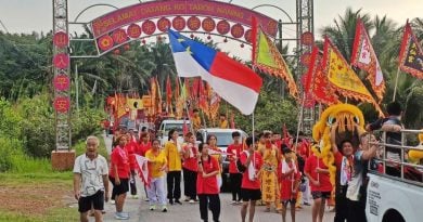 天仙宫庙庆众神出游 森甲柔2000人参与热爆