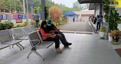 抢外劳手机现金护照 移民局官员控上庭