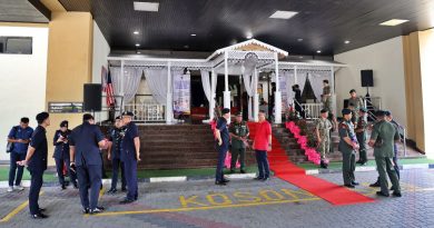 辉煌条纹推介礼没挂国旗 森大臣斥：爱国精神在哪？