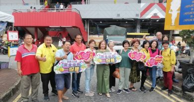 森州人头条｜吸引游客 周末人潮破万 芙蓉大巴刹旺