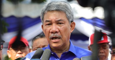 末哈山促马华国大党 有不满应在国阵讨论 别对内沉默对外发言