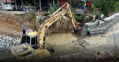 知知港新村     河沙坝交界河堤  获30万拨款修复11月完工