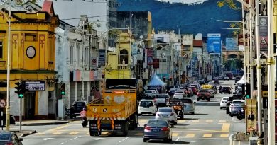 屠妖节长假来啦！ 料80万车涌入森州　