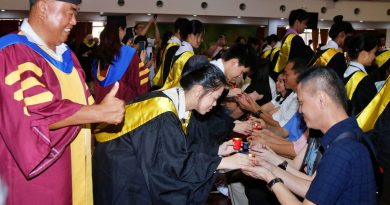 芙蓉振中305毕业生 向父母校董师长敬茶感恩致敬