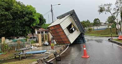 强风肆虐达城两住宅区 逾20户受损 保安亭遭掀翻